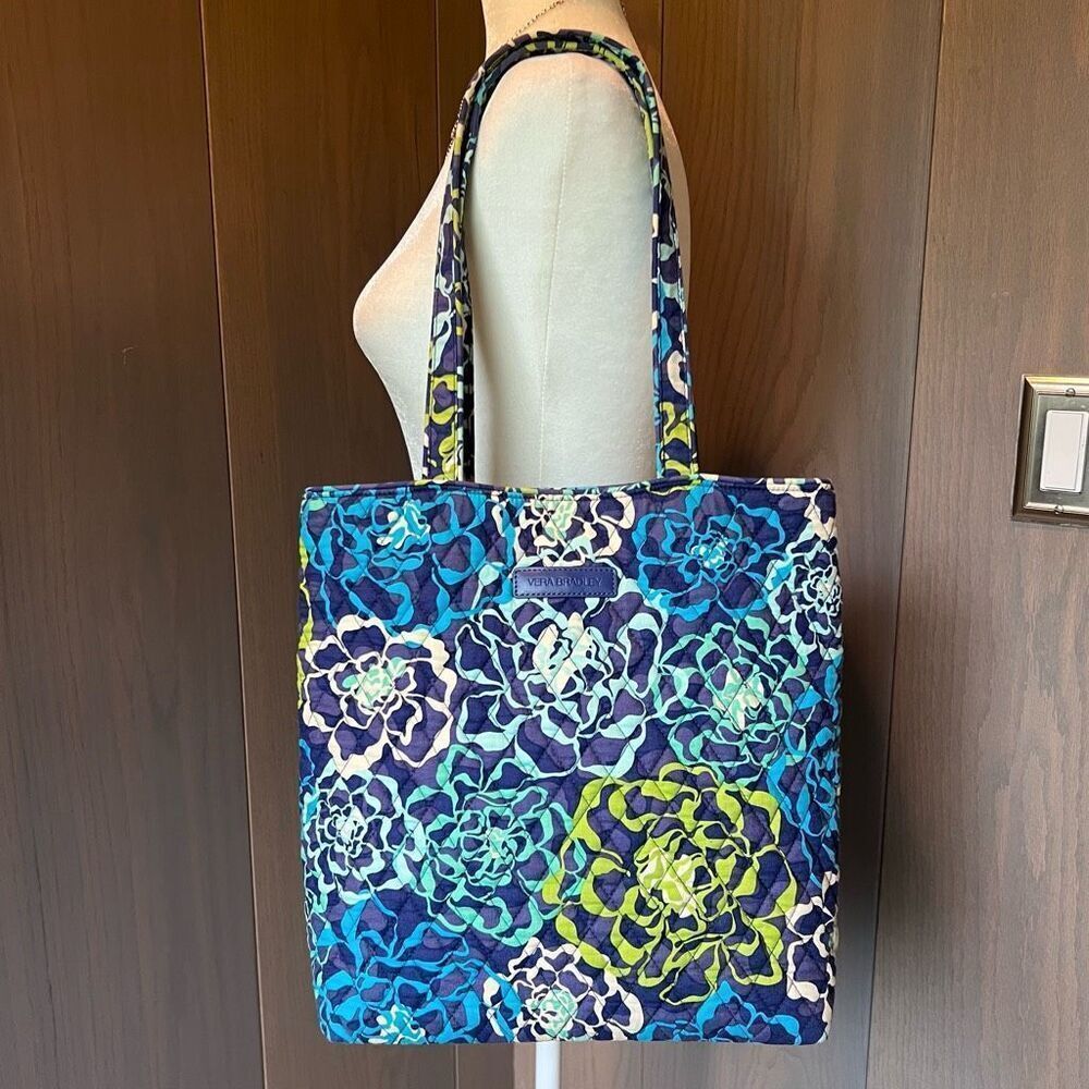 VERA BRADLEY Katalina Blues Medium Tote